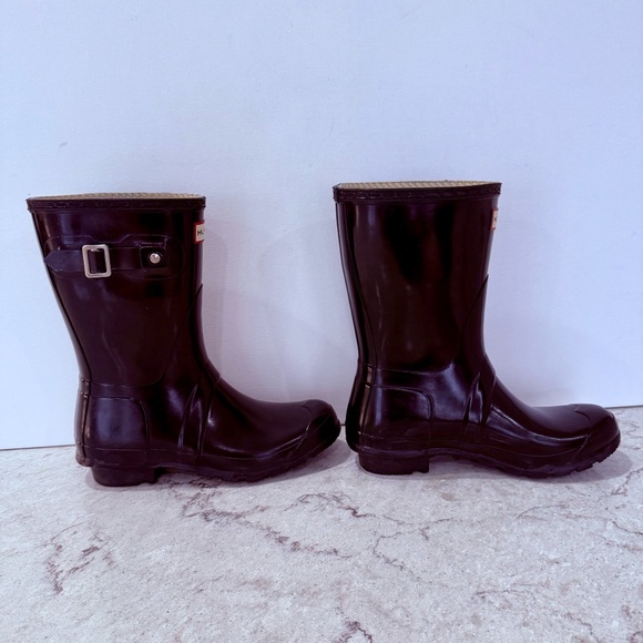 Original Hunter Boots. Black Gloss Short Rubber Rain Boots. Women's Size 6 - Picture 5 of 11